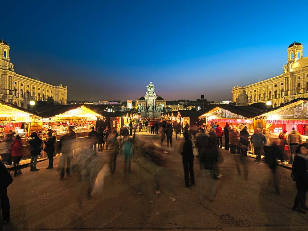 Weihnachtsmarkt Maria Theresien Platz